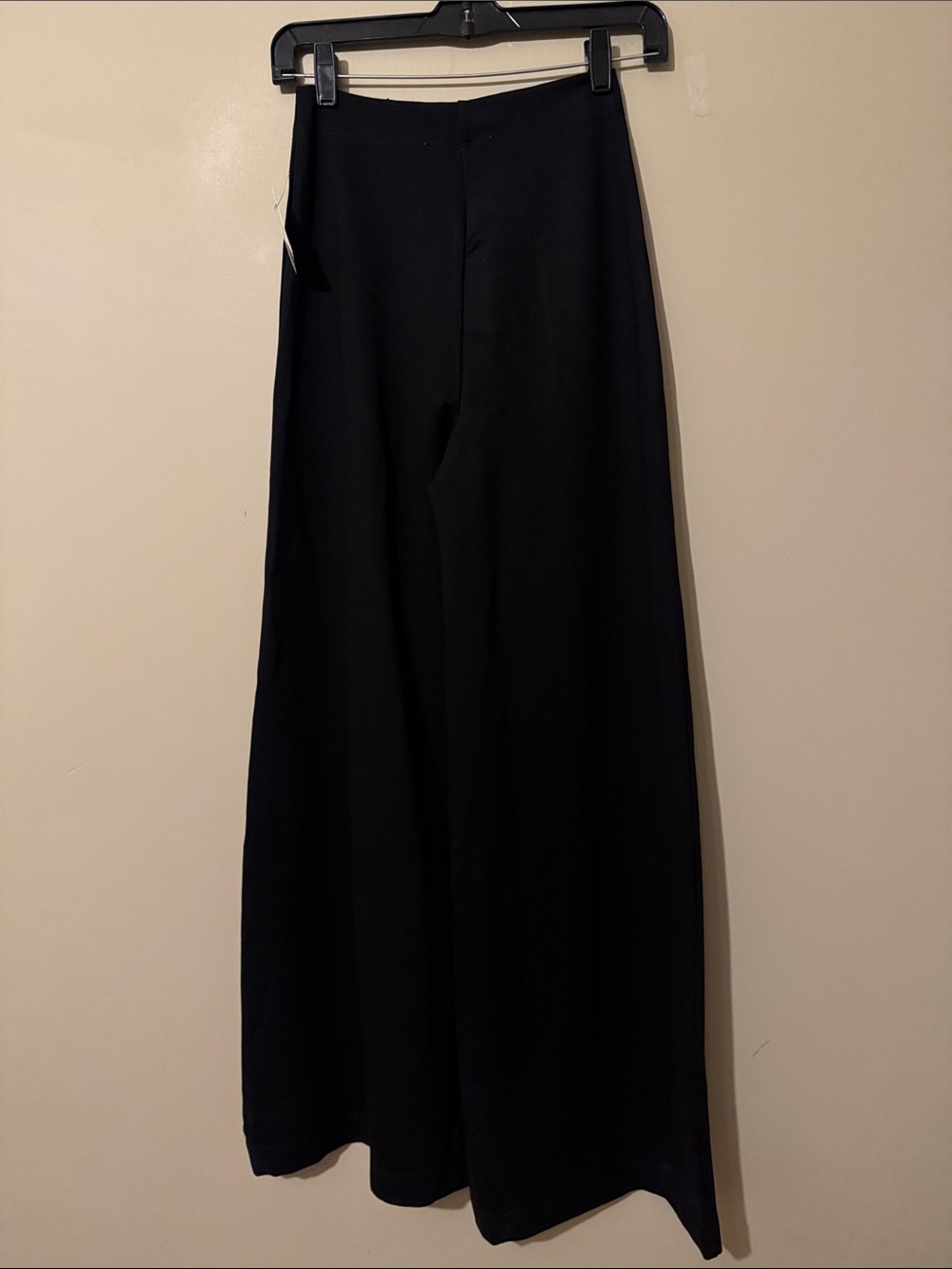 NWOT- BY DESIGN Juliette Wide Leg Pants, Black, size Small - Picture 8 of 10